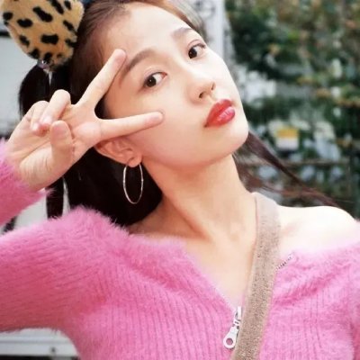 迎风而立的狮子